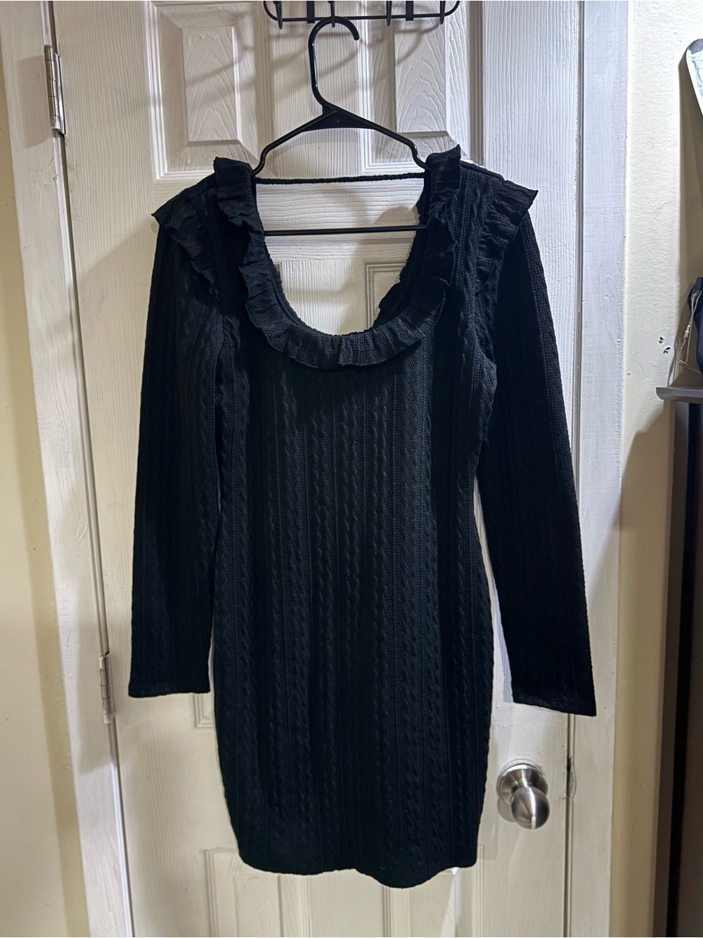 19 Cooper Women’s Black Cable-Knit Long Sleeve Ruffle Neck Dress Size M Nwt